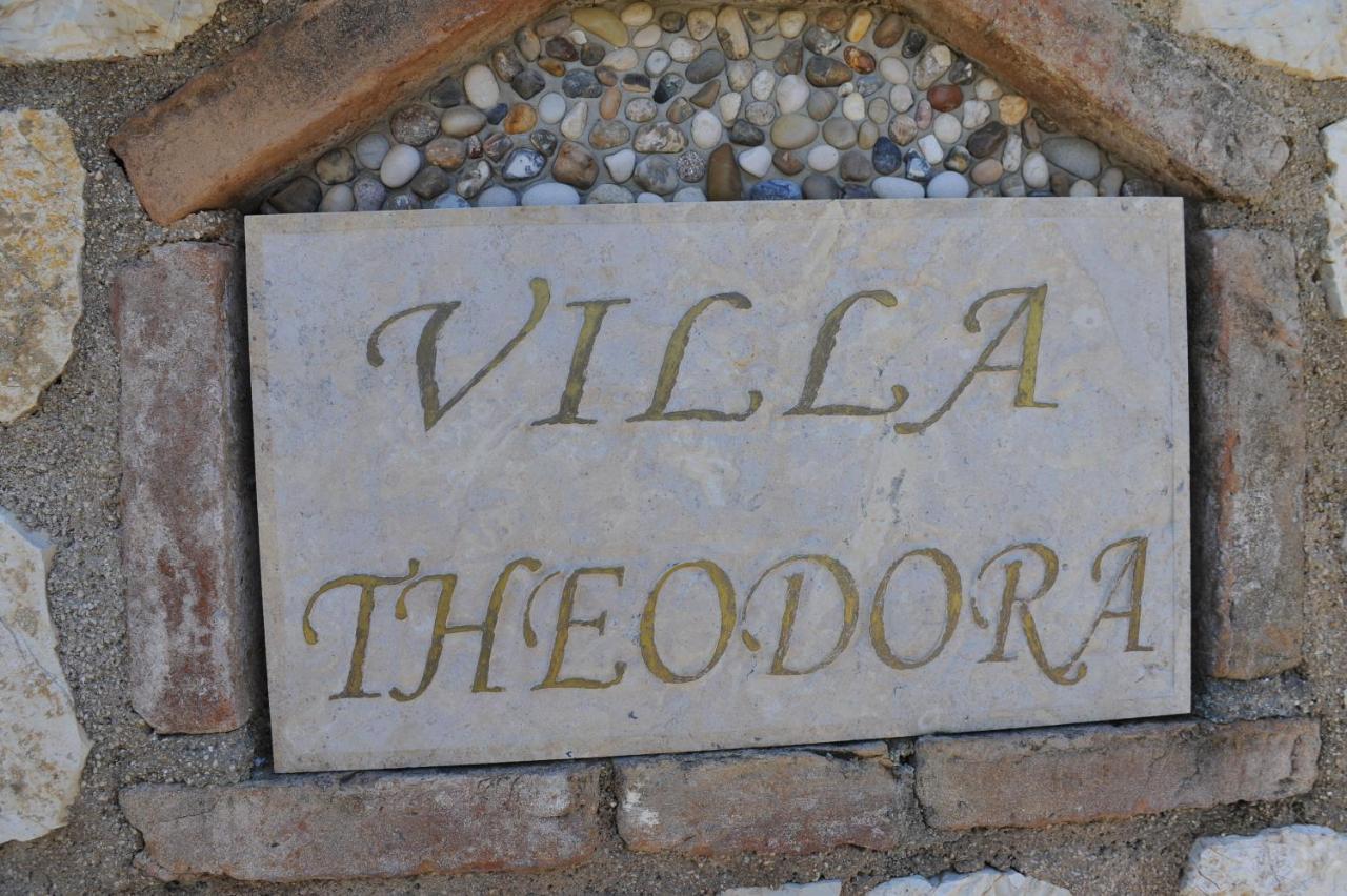 Theodora View Klio *